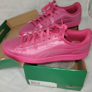 Women Pumas